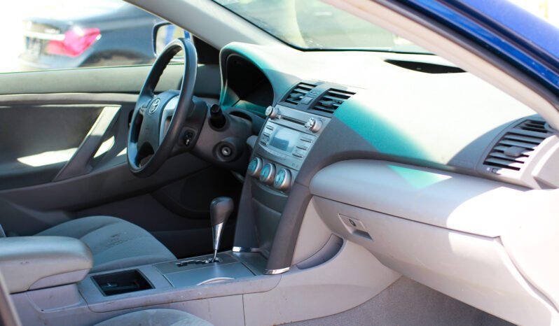 Toyota Camry LE 2009 full