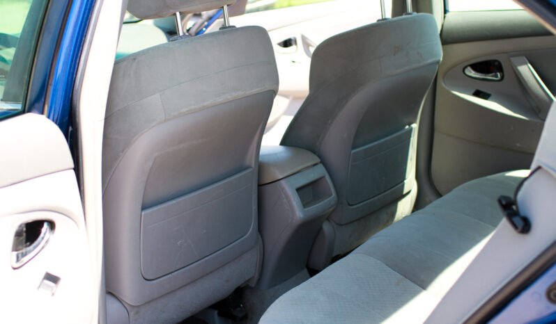 Toyota Camry LE 2009 full