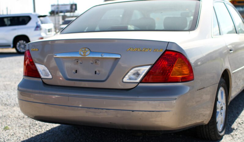Toyota Avalon XLS 2000 full