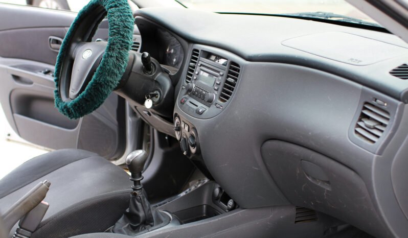 KIA Rio 2008 full