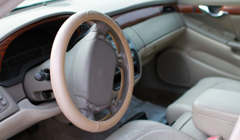 Cadillac DeVille 2001 full