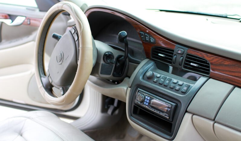 Cadillac DeVille 2001 full