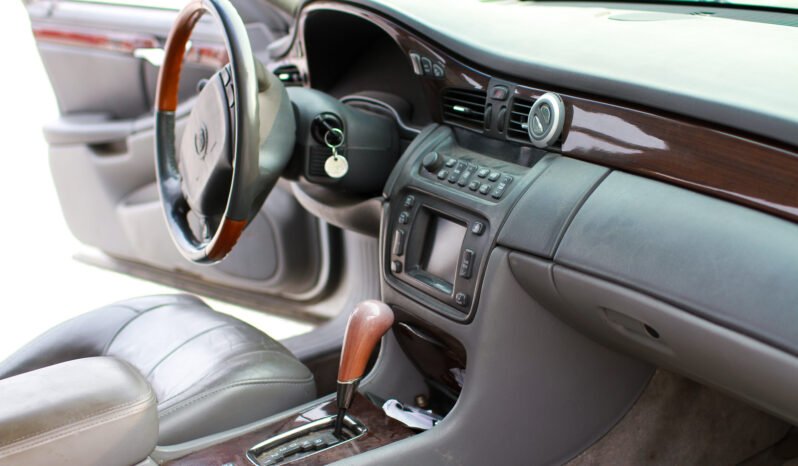 Cadillac DTS 2001 full