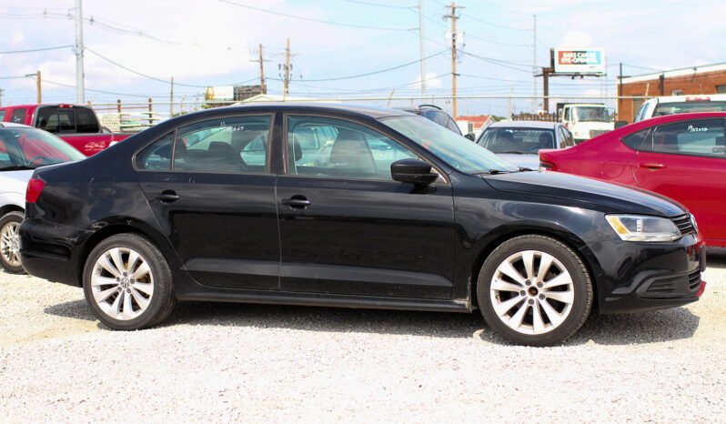 Volkswagen Jetta 2011 full