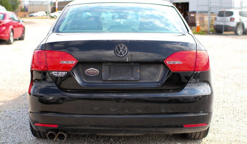 Volkswagen Jetta 2011 full