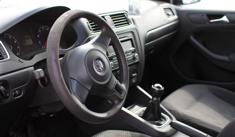 Volkswagen Jetta 2011 full