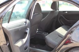 Volkswagen Jetta 2011 full