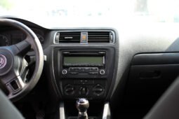 Volkswagen Jetta 2011 full