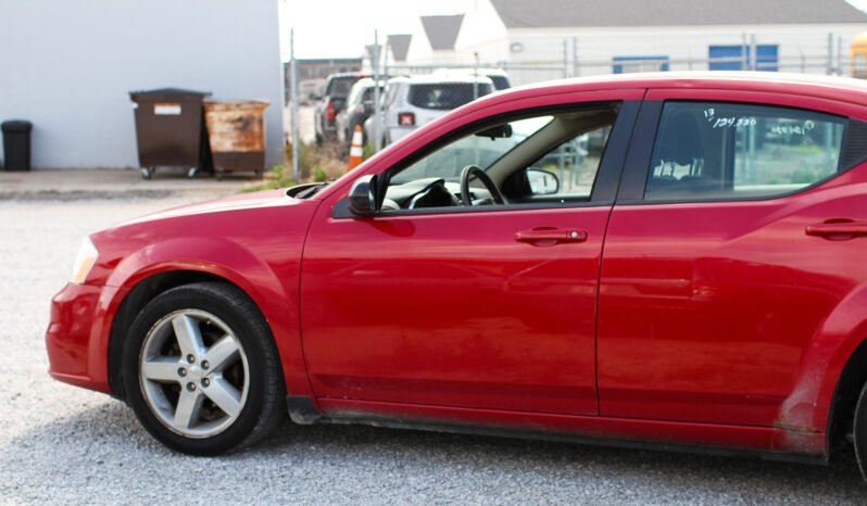Dodge Avenger SE 2013 full
