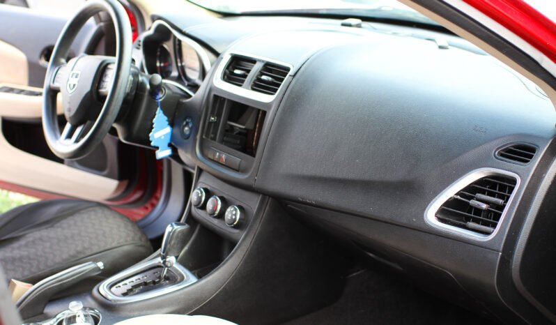 Dodge Avenger SE 2013 full