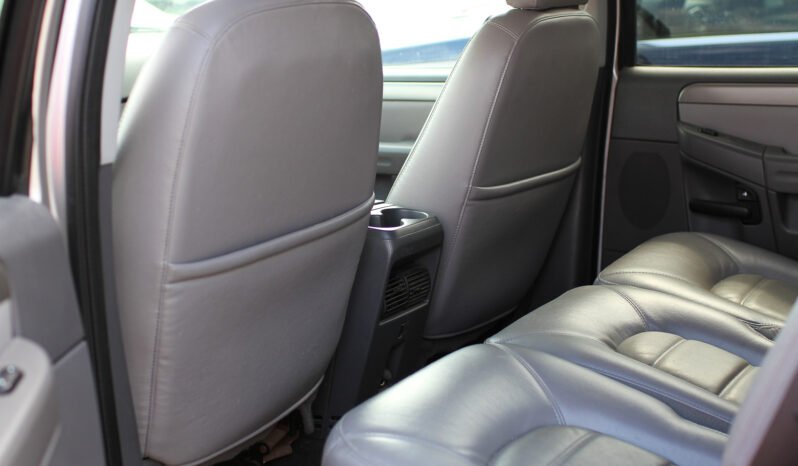 Ford Explorer XLT 2005 full