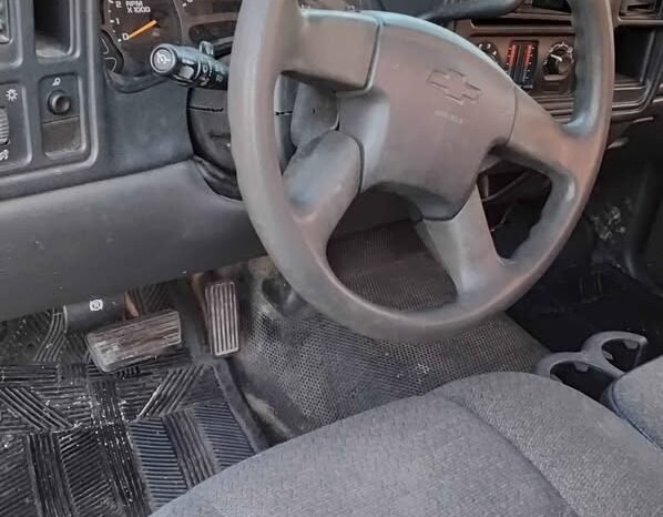 2005 Chevrolet Silverado 1500 LS Regular Cab full