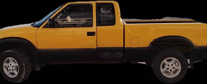 2003 Chevrolet S10 Regular Cab LS Pickup 2DR 6FT full