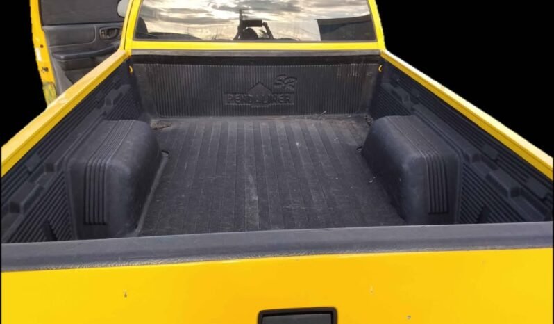 2003 Chevrolet S10 Regular Cab LS Pickup 2DR 6FT full