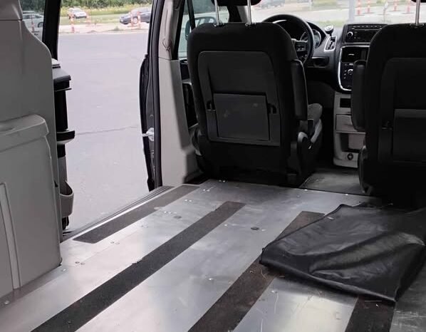 2012 Dodge Caravan Cargo Minivan 4D full