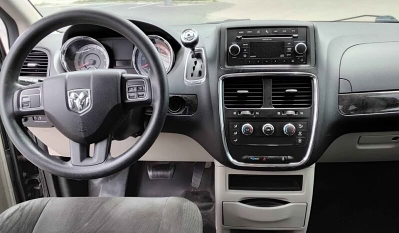 2012 Dodge Caravan Cargo Minivan 4D full