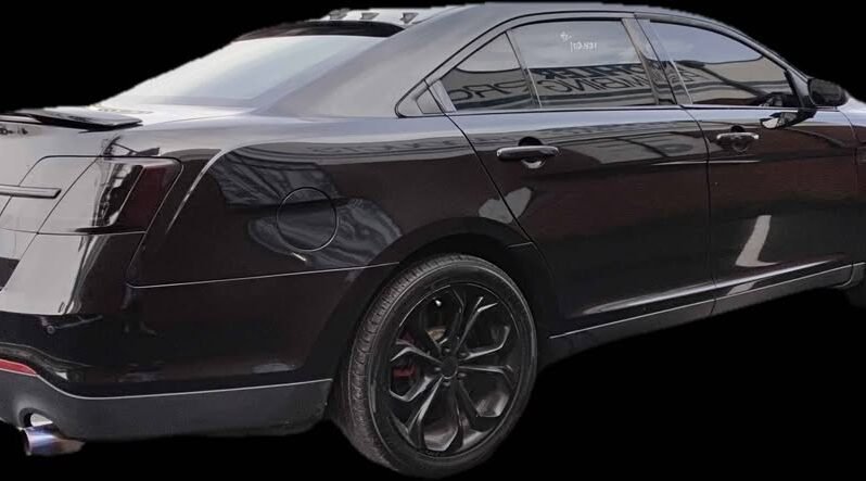 2015 Ford Taurus SHO Sedan 4DR full