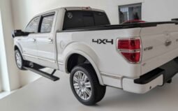 2013 Ford F150 Supercrew Cab Platinum Pickup 4DR 5 1/2 FT full