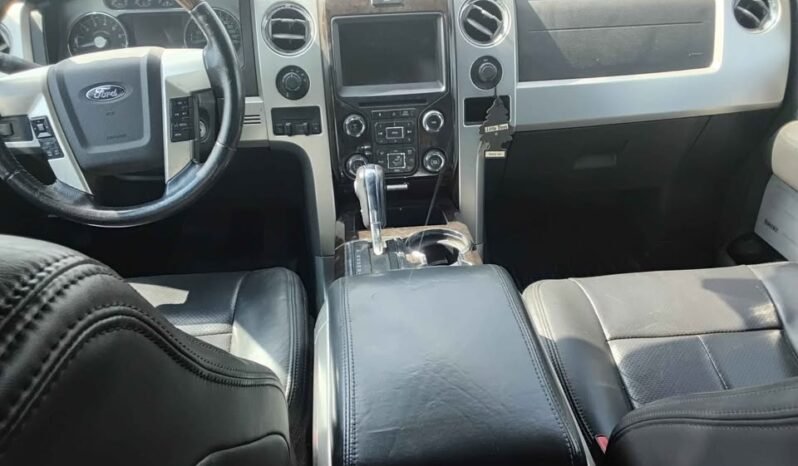 2013 Ford F150 Supercrew Cab Platinum Pickup 4DR 5 1/2 FT full