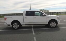 2013 Ford F150 Supercrew Cab Platinum Pickup 4DR 5 1/2 FT full